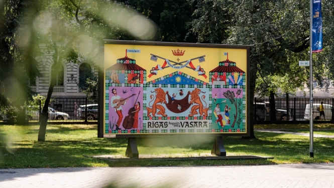 Rīgas vasaras plakāts pilsētvidē