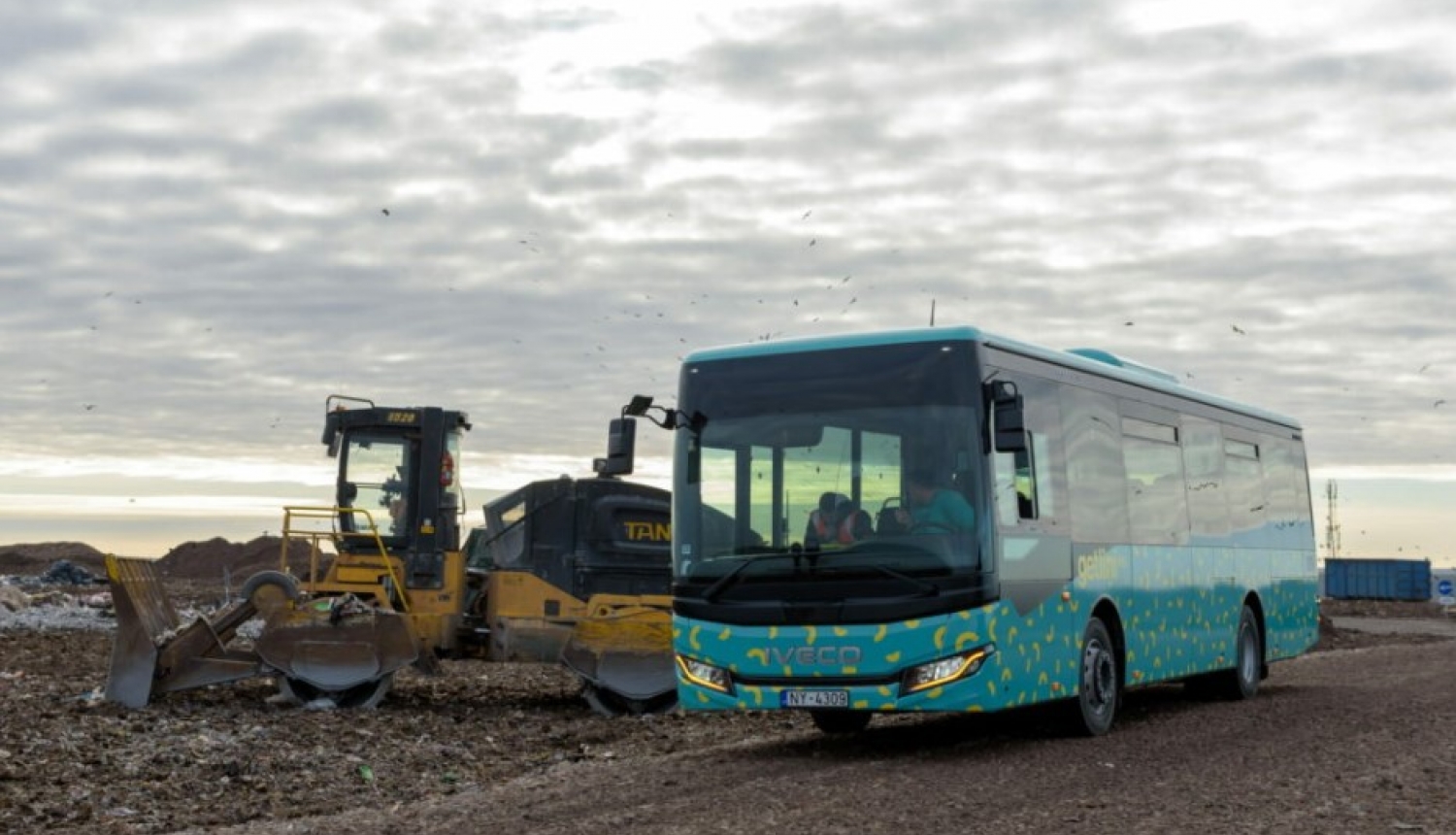 Ekskursiju autobusu atkritumu poligonā